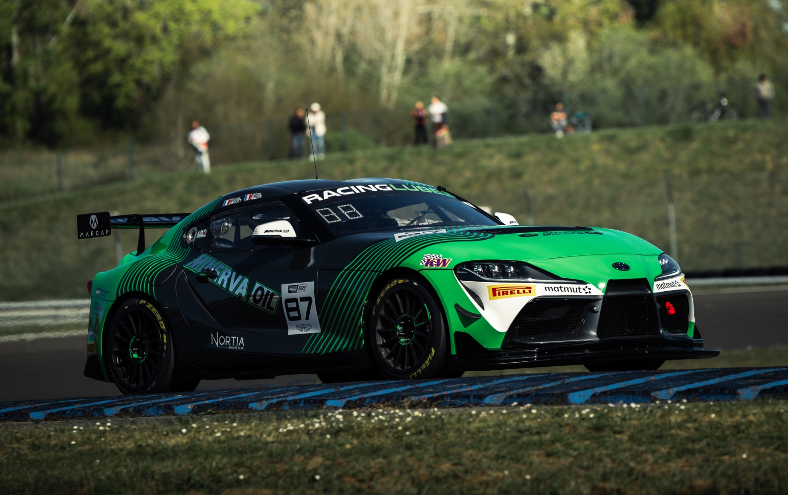 Champ. de France FFSA GT4 - Première ligne et premiers points!