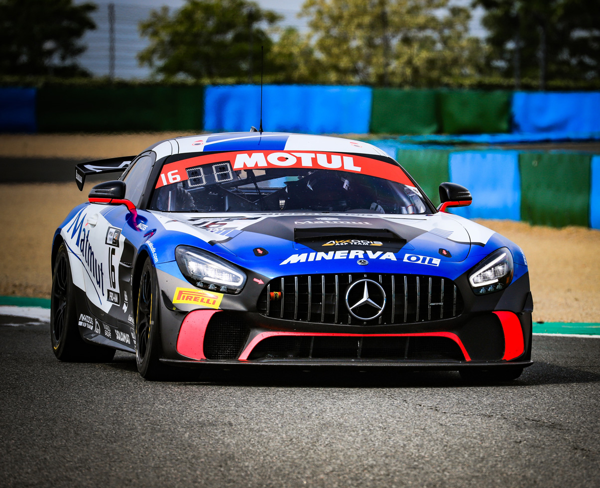 Mercedes AMG GT4